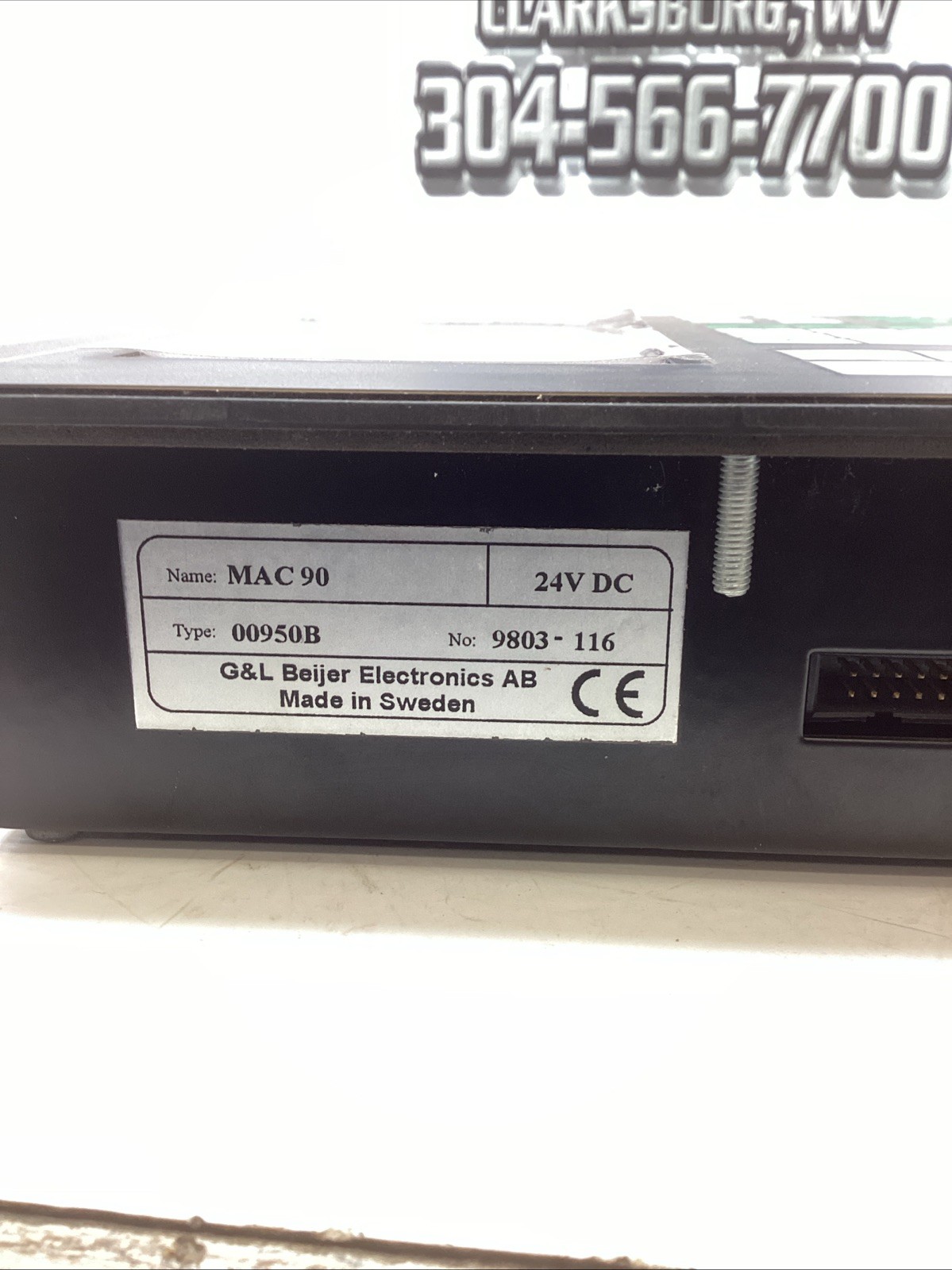 G&L Beijer Electronics MAC 90 Type 00950B P/N 9803-116 24VDC Operator Panel