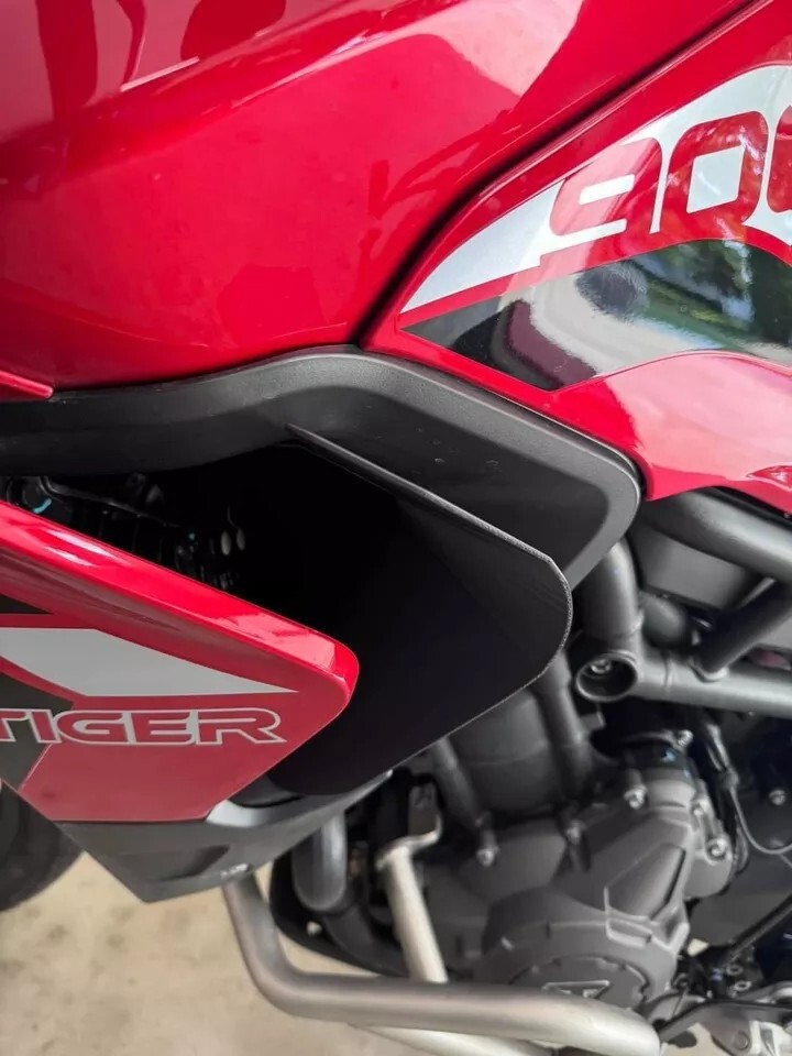 V2.0 Stripe Series Clip On Triumph Tiger 850/900 Air Deflectors – UK