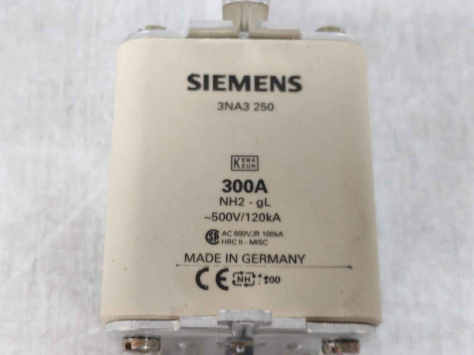 LOT 2PCS SIEMENS 3NA3250 500V 300A LV-HRC-FUSE LINKS