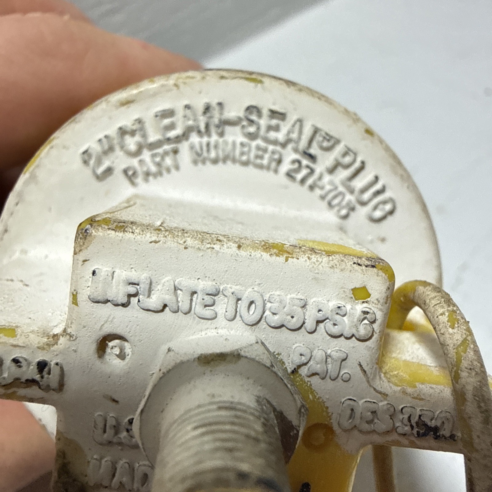 Cherne 2″ Clean-Seal Plug 271-705 2 Inch 271705 35 PSI Screw On Hand Tighten 2in