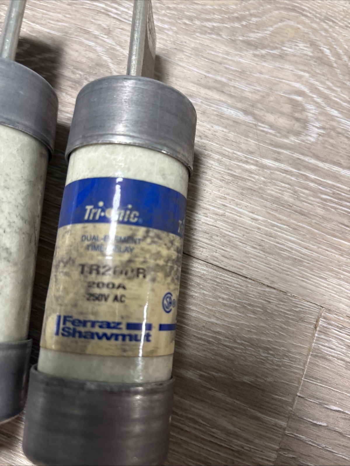 Mersen Ferraz Shawmut TR200R Time Delay Fuse Class RK5 200 Amps 250VAC