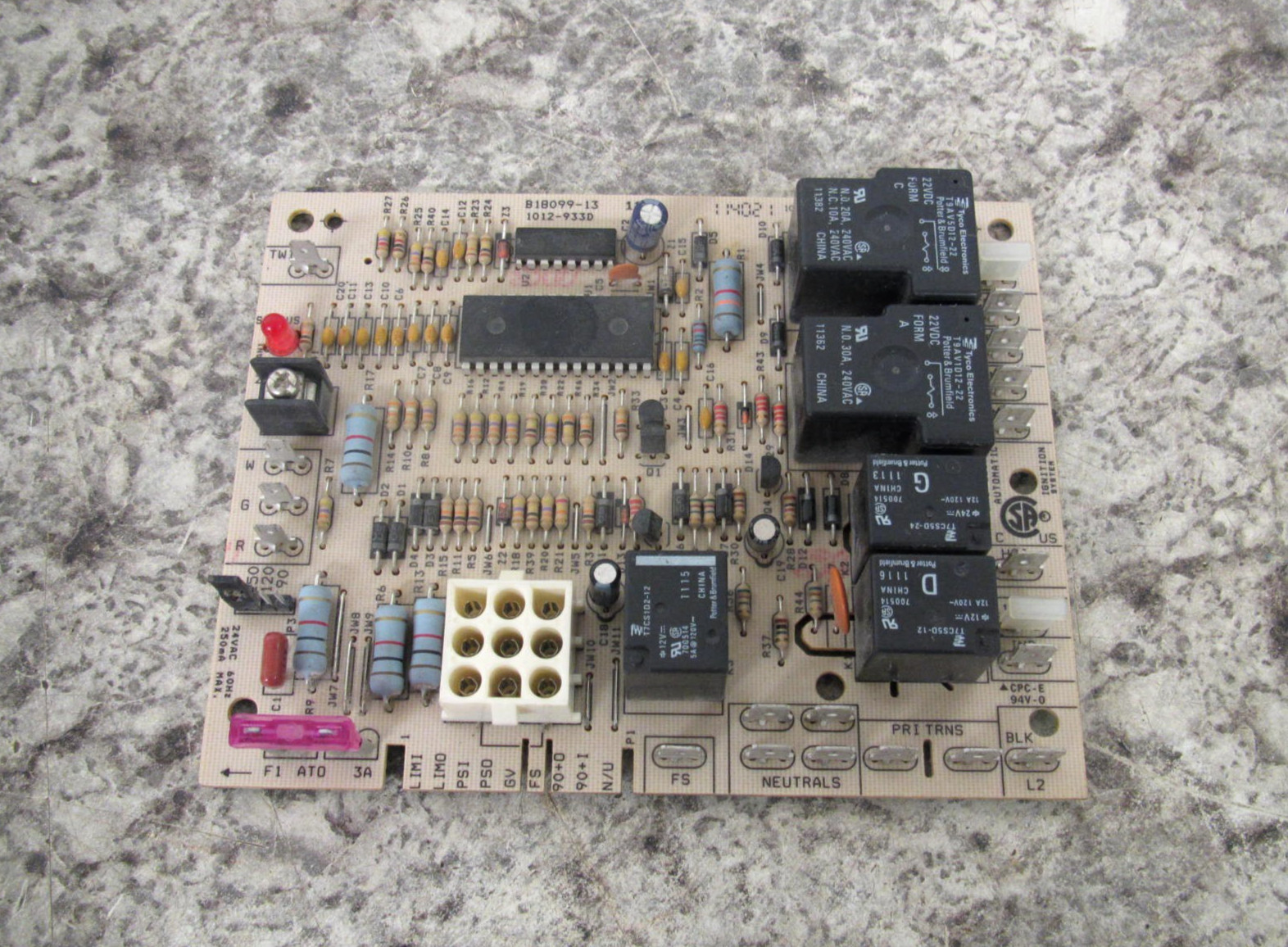 Goodman B18099-13 B1809913 B1809913S Furnace Control Circuit Board Free Shipping