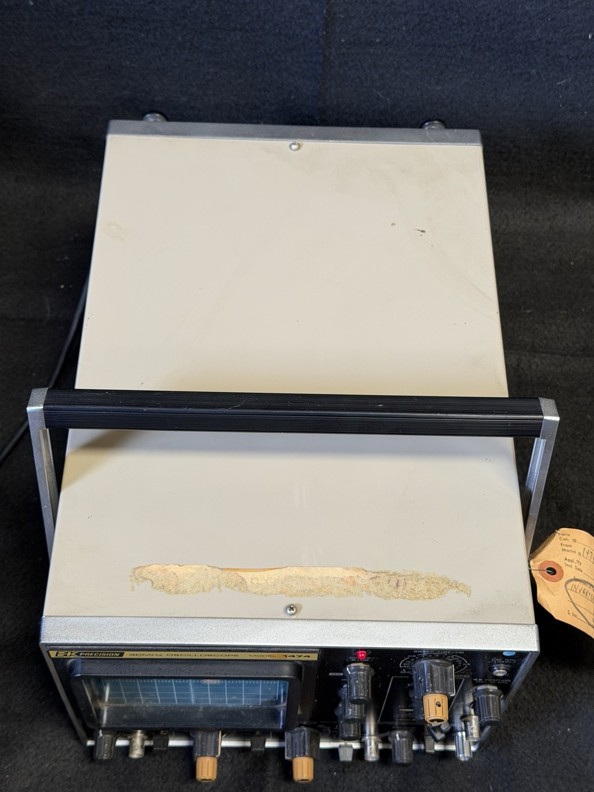 Vintage B&K Precision 1474 30mhz Oscilloscope Turns On