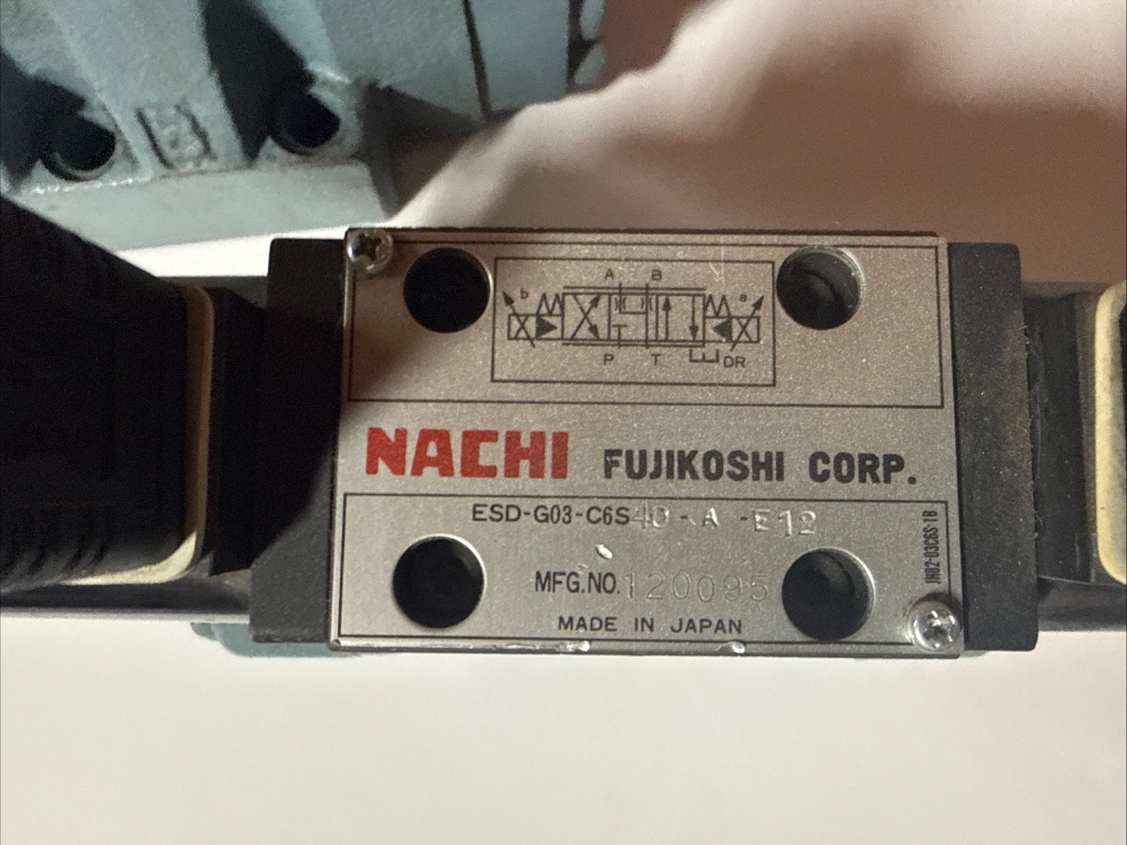 Nachi Hydraulic Directional Solenoid Valve 24VDC D08 Lot ESD – G03 G01 G06