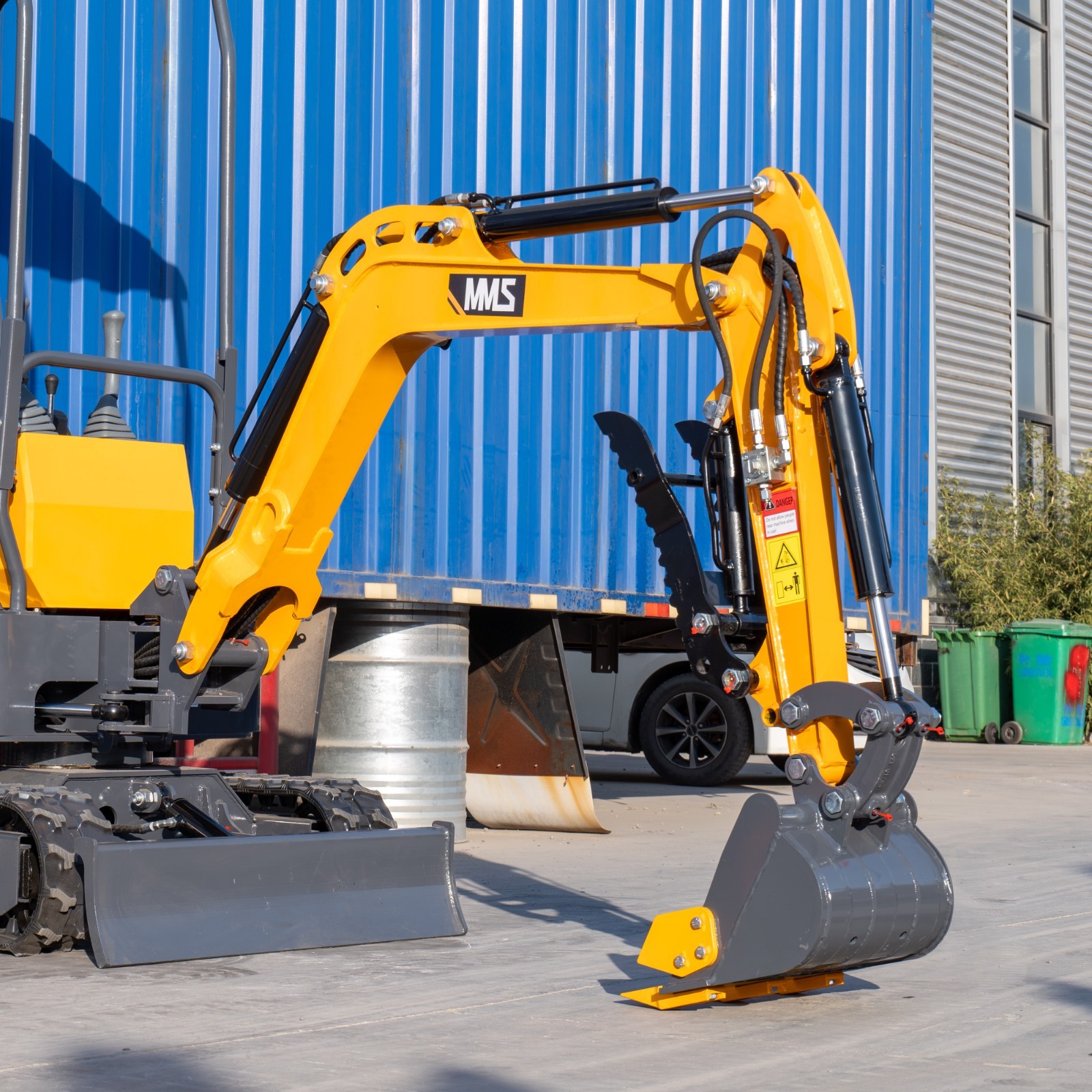 1.4Ton Mini Hydraulic Excavator With Swing Boom B&S EPA Engine Mini Digger