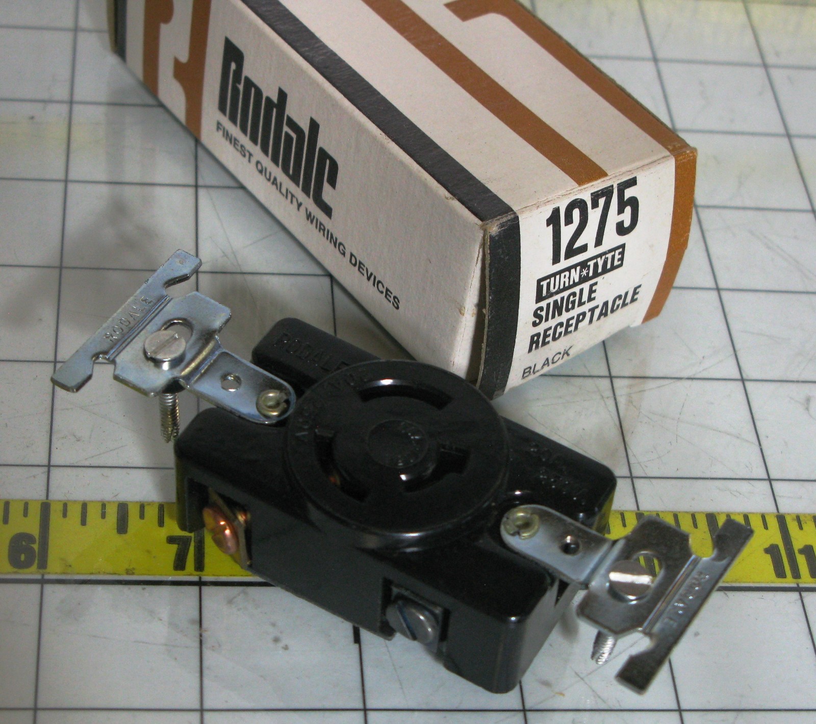 Rodale Single Receptacle 1275 20a 250v Turn Tyte NON-NEMA