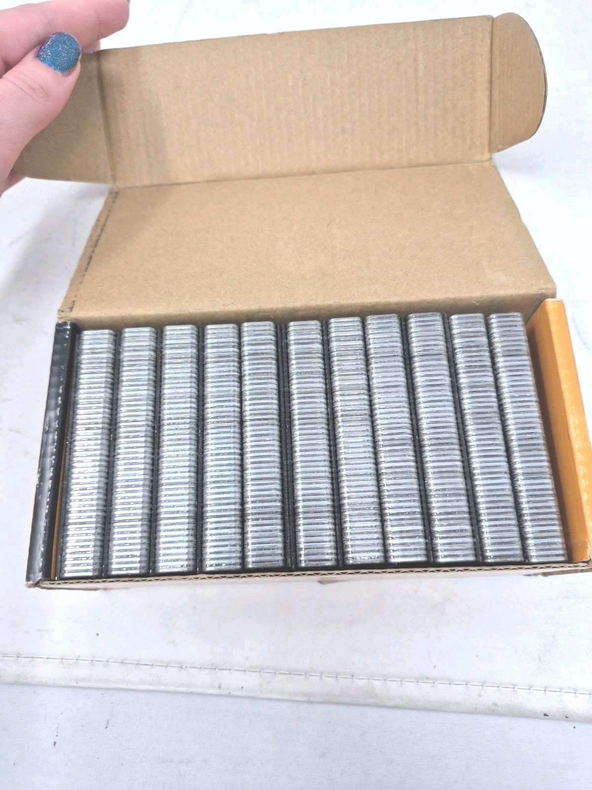 Bostitch Flooring Staples BCS1516-1M 15-1/2 Gauge 2″ – 1 Set Missing