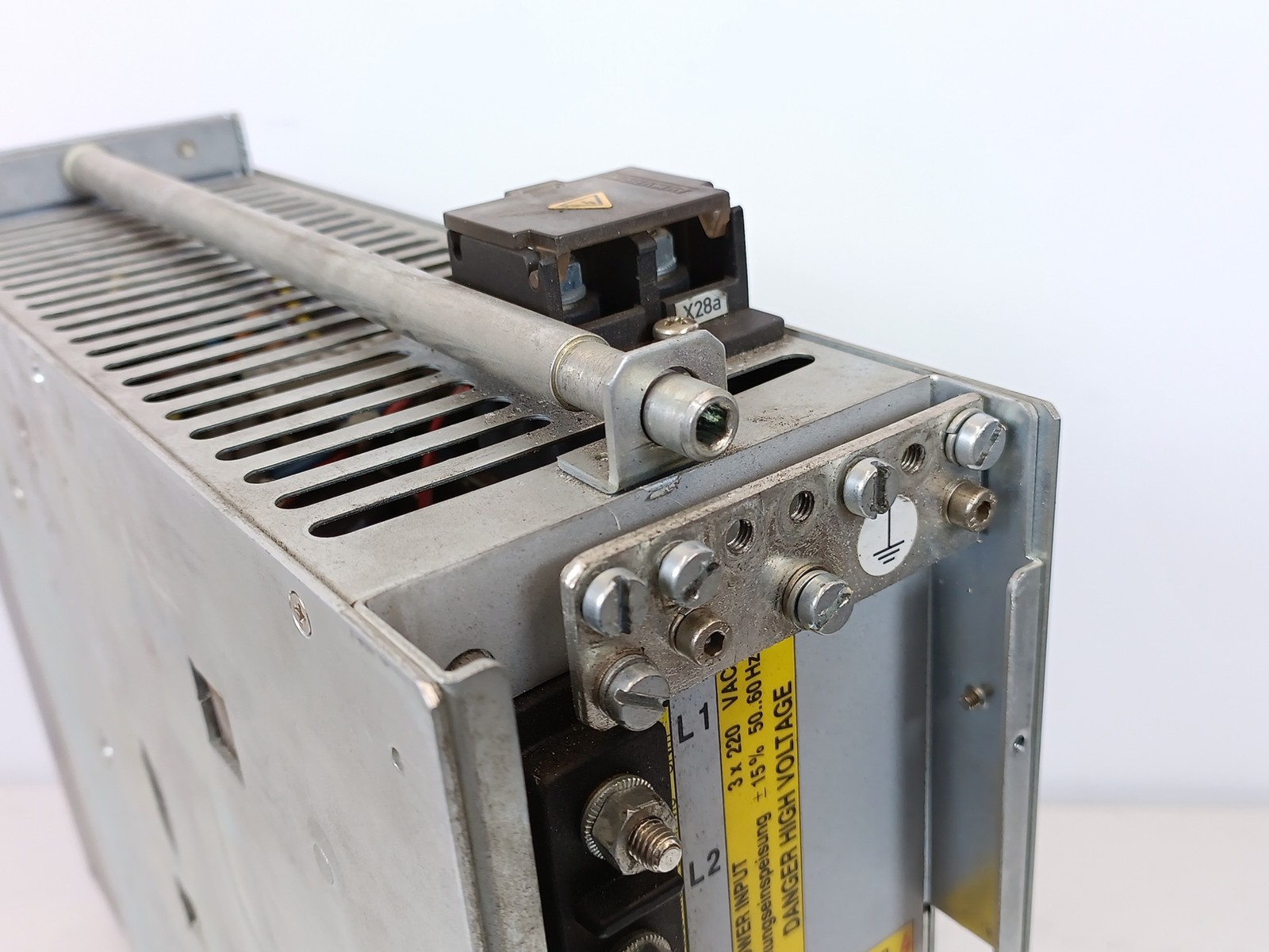 Indramat KDV1.3-100-220/300-W1 AC Servo Power Supply