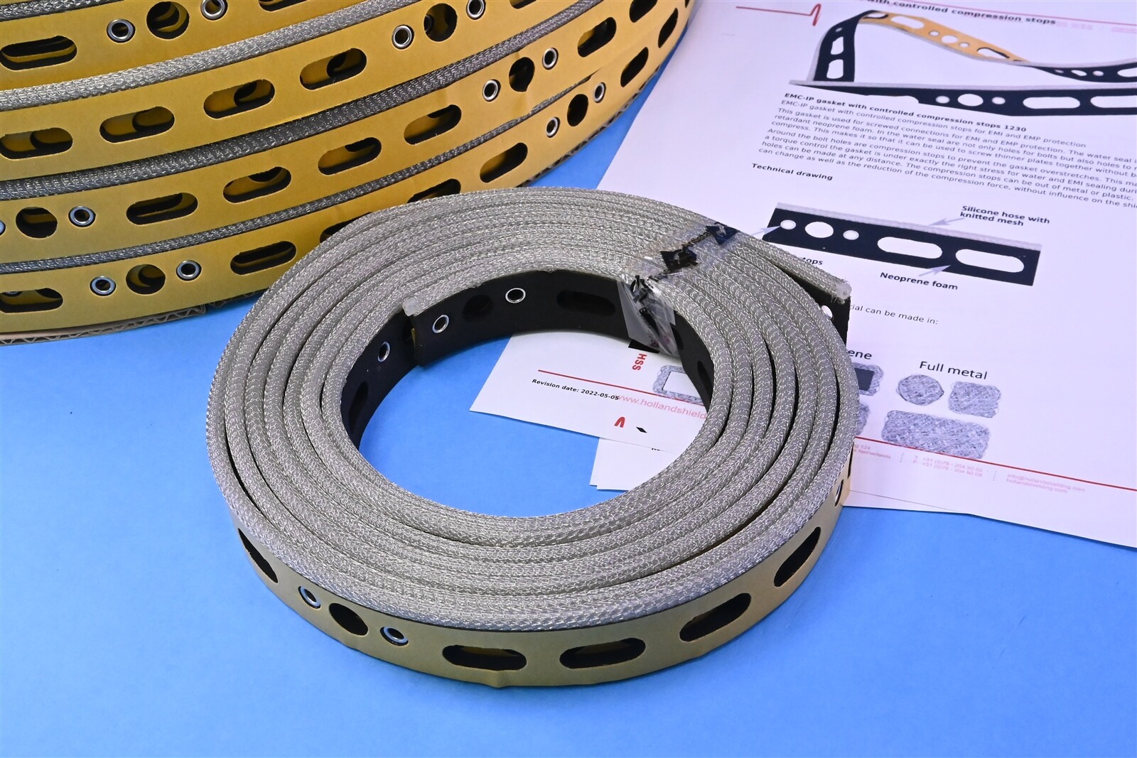 10′ Holland Shielding Systems EMI/RFI EMC-IP Gasket Knitted Mesh w Neoprene Foam