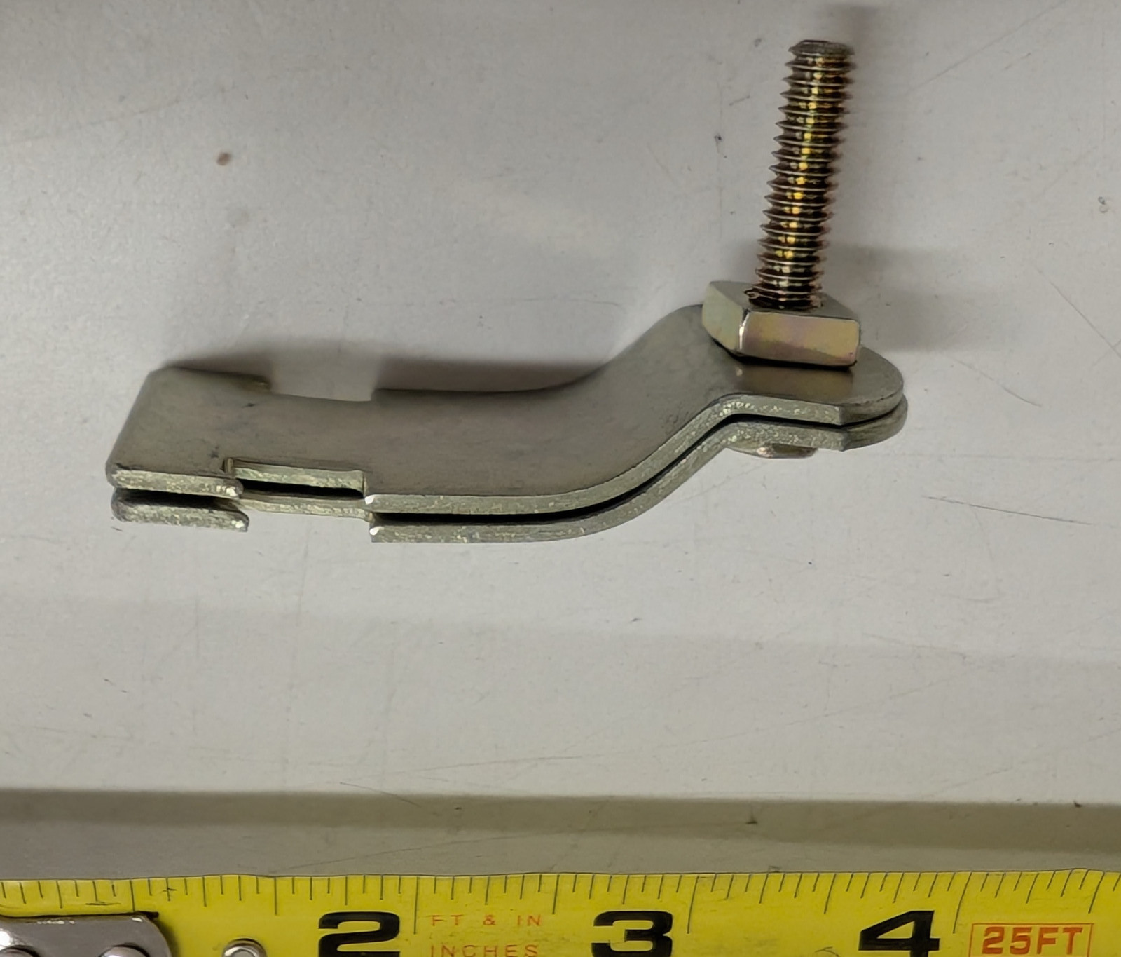 Thomas & Betts Kindorf C-200-1 Conduit Strap Clamp 1″ – Box of 100