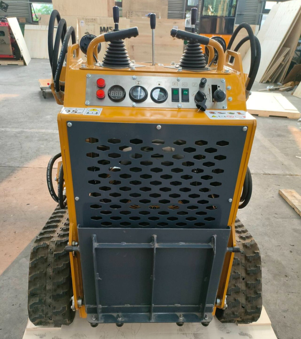 MMS 2025 Free Shiping Crawler Mini Skid Steer Loader with EPA 23HP Engine in USA