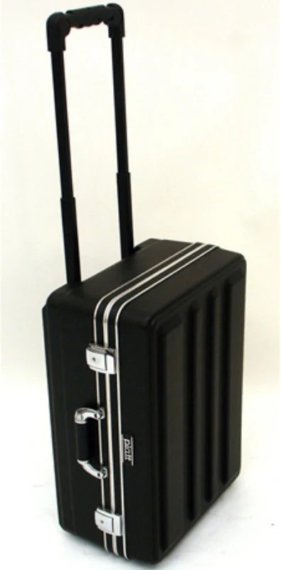 201407H – PLATT LUGGAGE – HEAVY-DUTY POLYETHYLENE CASE WITH WHEELS AND TELESCOPI