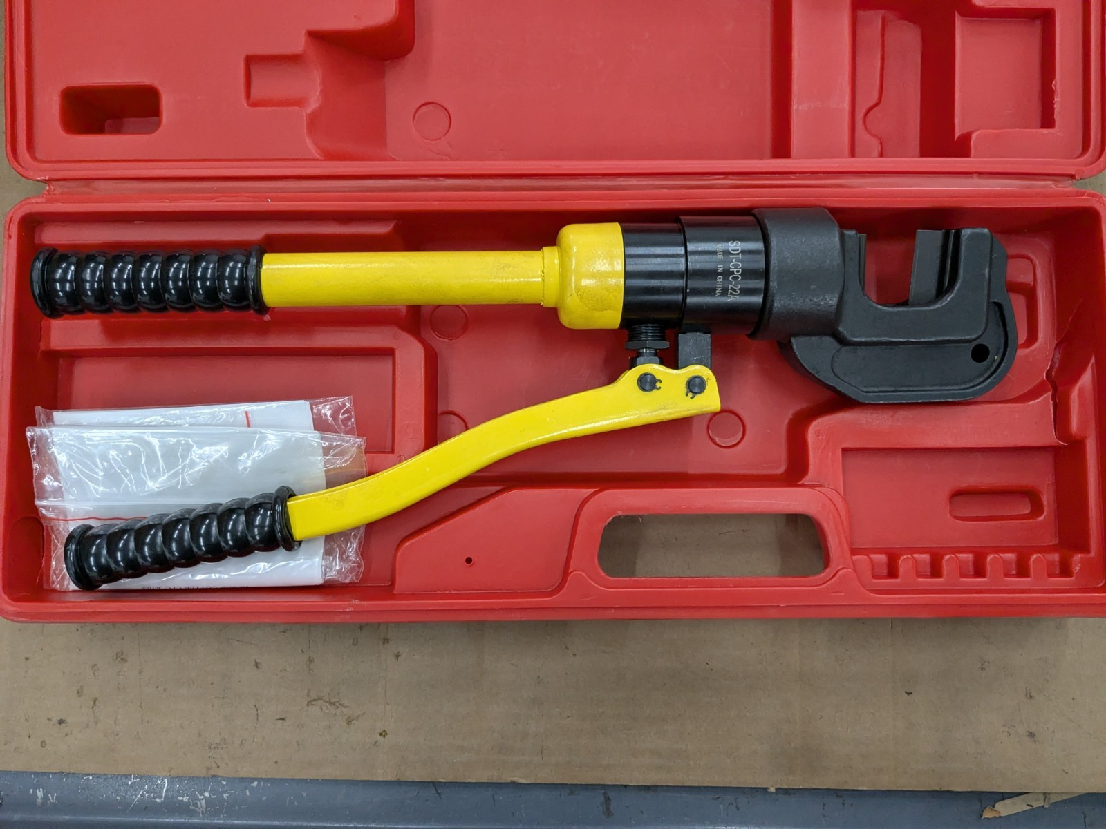 Handheld Hydraulic Rebar Cutter cuts #3 #4 #5 #6 1/4 -3/4