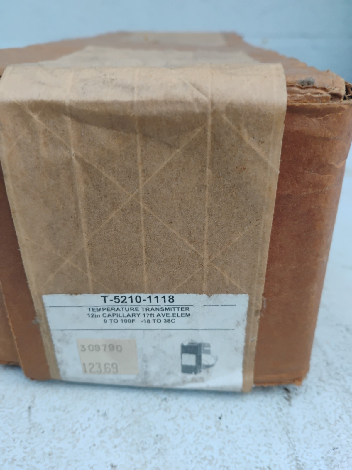 NEW Johnson Controls Temperature Transmitter – T-5210-1118
