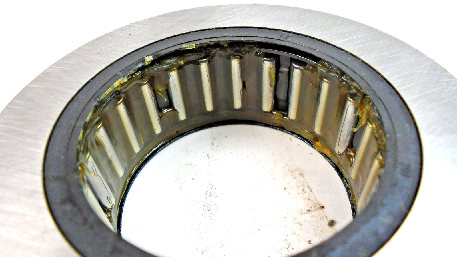 INA 2207-2RS Roller Bearing – NOS – FREE SHIPPING