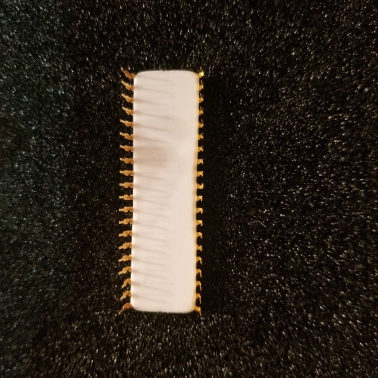 Motorola MC2901LC Processor, White Ceramic / Gold, unused and working, USA