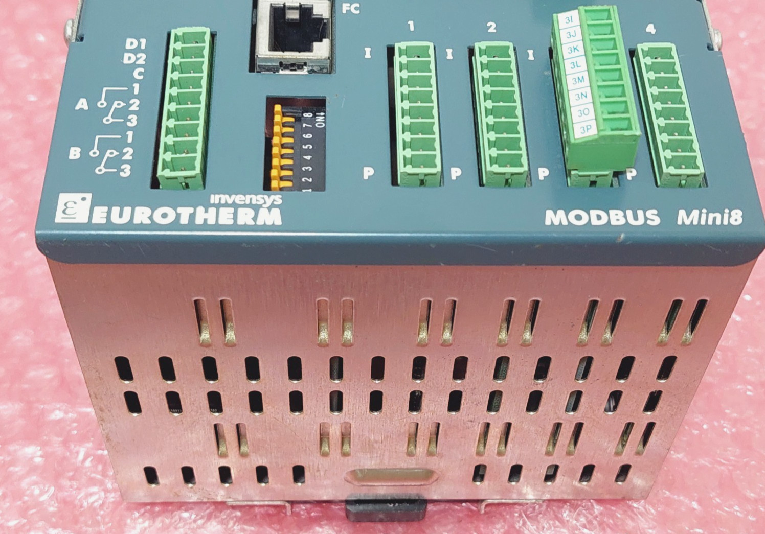 Eurotherm Modbus Mini 8 MINI8/8LP/OPRG/MODBUS/C/TC8/TC8/DO8/STD/60/NONE/ENG/NONE