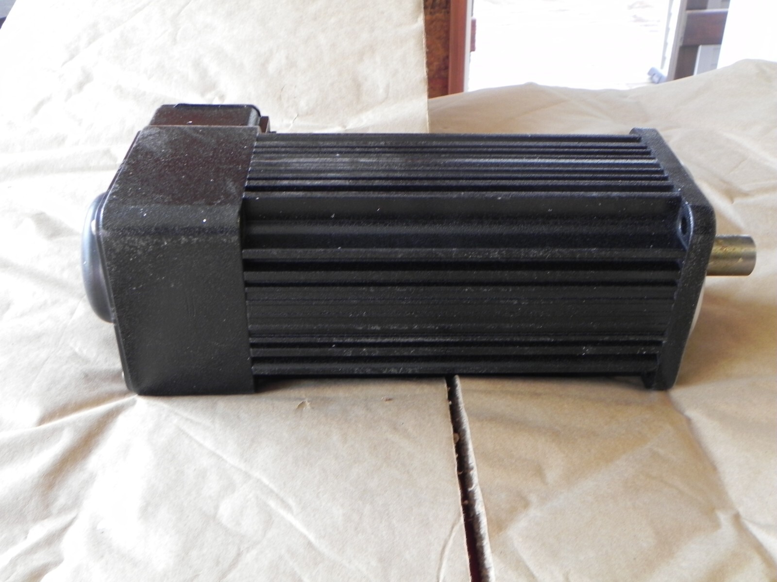 Kollmorgen Goldline Brushless P.M. Servomotor Radford B-404-B-21 with Cable NEW