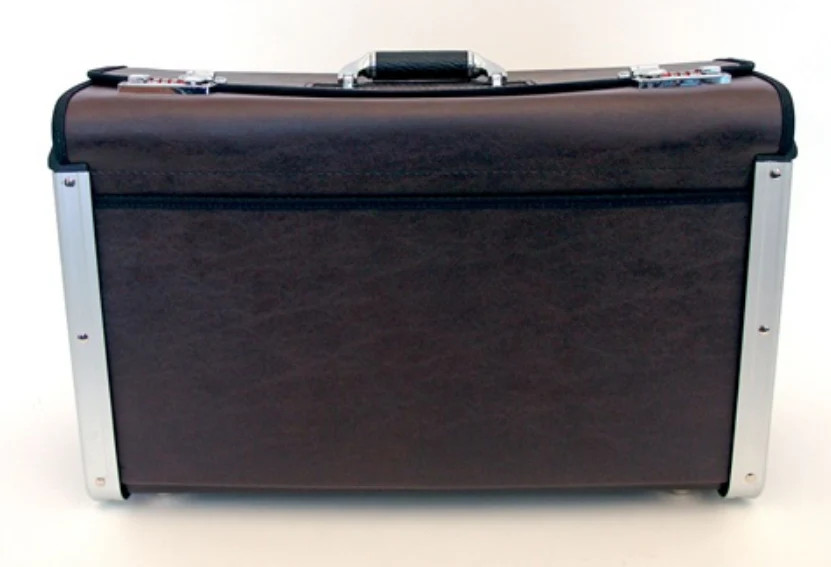 HT219I – PLATT LUGGAGE – CATALOG CASE – Interior Dimensions (L x W x D): 17″ x 1