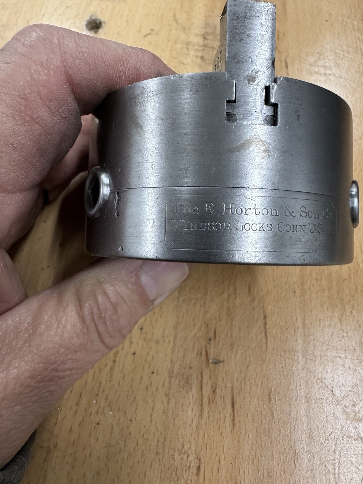 E. Horton & Son Co. 601 3-Jaw Manual Lathe Chuck Plain Back Mount