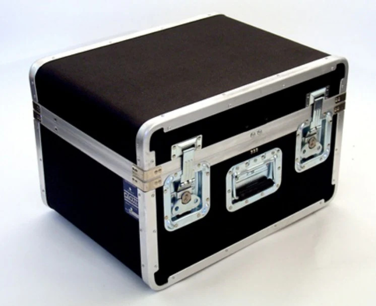 1016F – PLATT LUGGAGE – GUARDSMAN ATA 300 SHIPPING CASE – Interior Dimensions (L