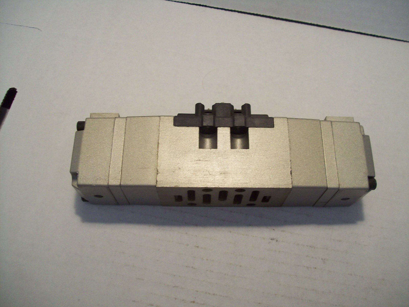 NEW SMC VP7-6-FG-D-3 2 POSITION PNEUMATIC DIRECTIONAL CTR VALVE 24VDC COIL P774