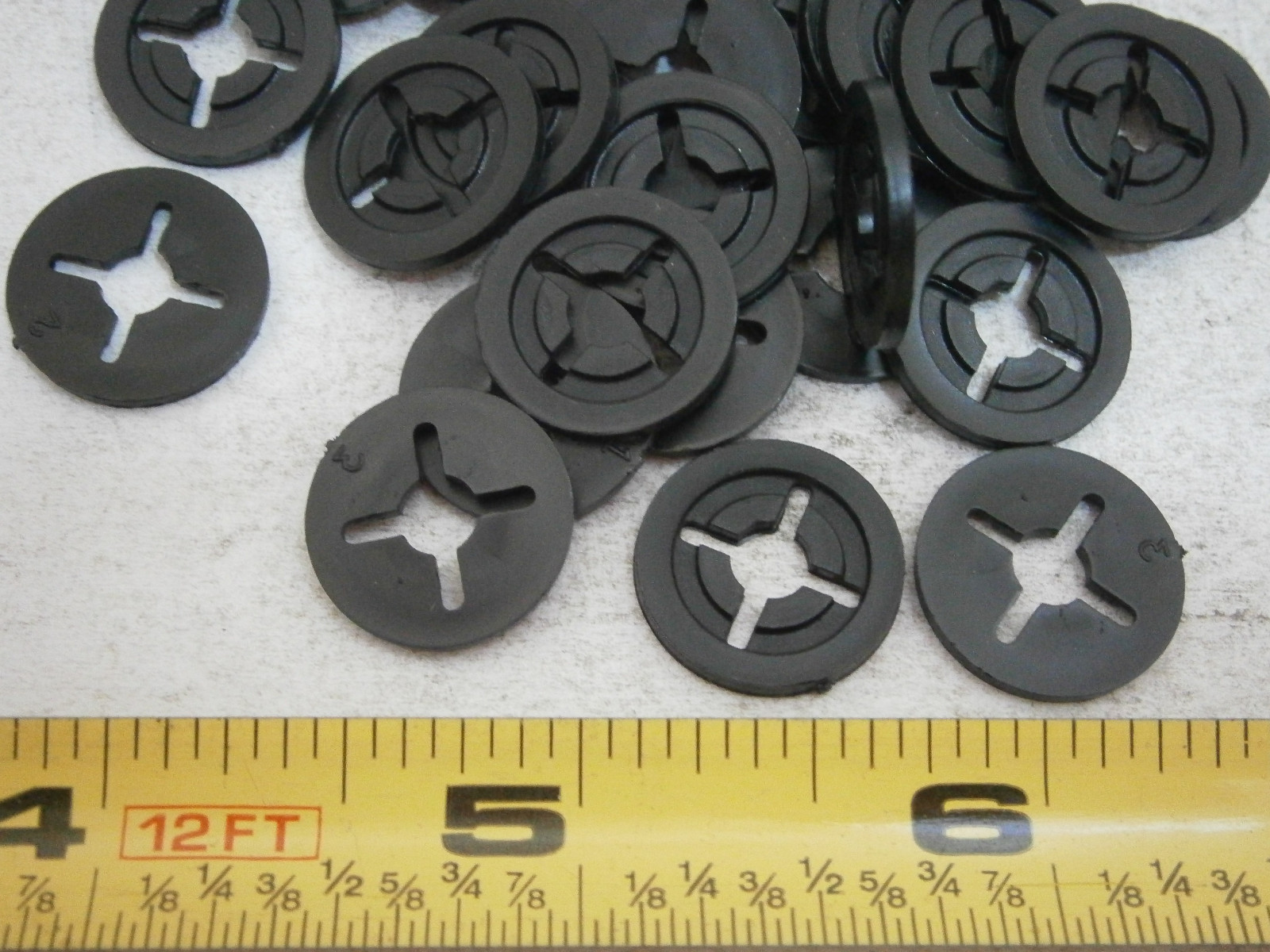 Southco 12-11064-42 Push-On Retainers .61 OD .18″ ID Nylon Black Lot of 44#4749A