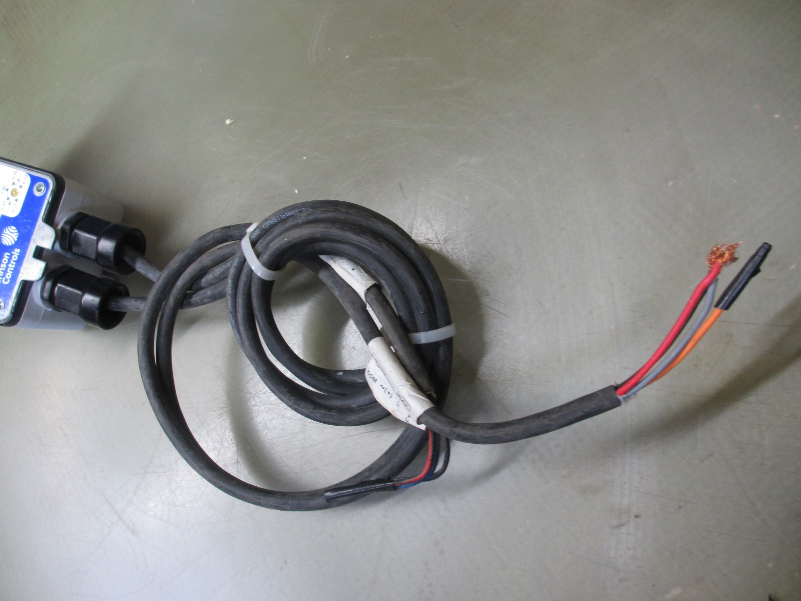 1 used Johnson controls VA9203-GGB-2Z Electric Actuator