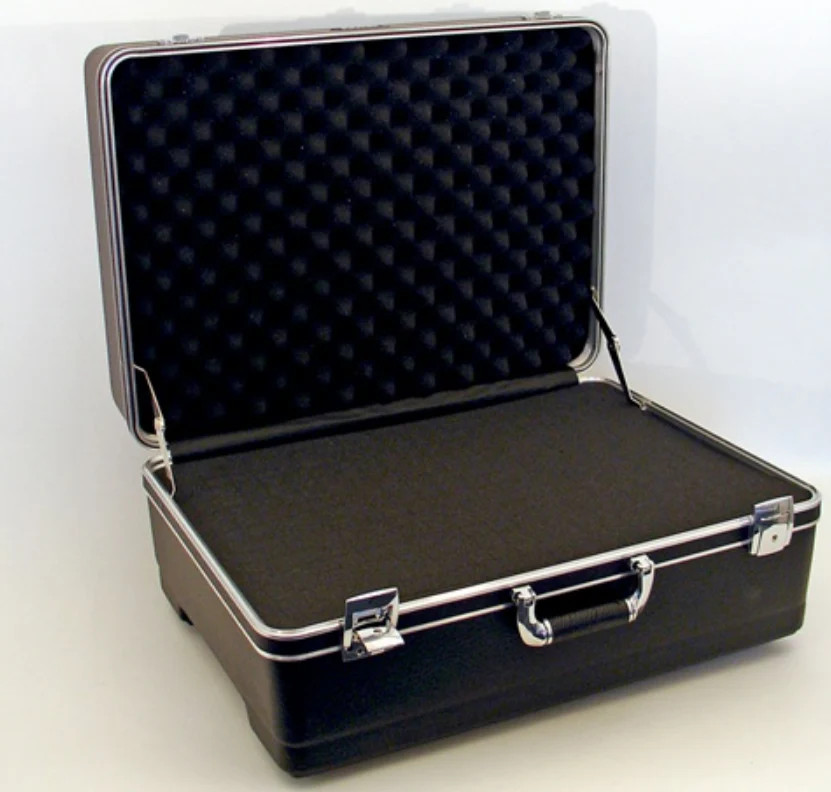 221609H – PLATT LUGGAGE – HEAVY-DUTY POLYETHYLENE CASE WITH WHEELS AND TELESCOPI