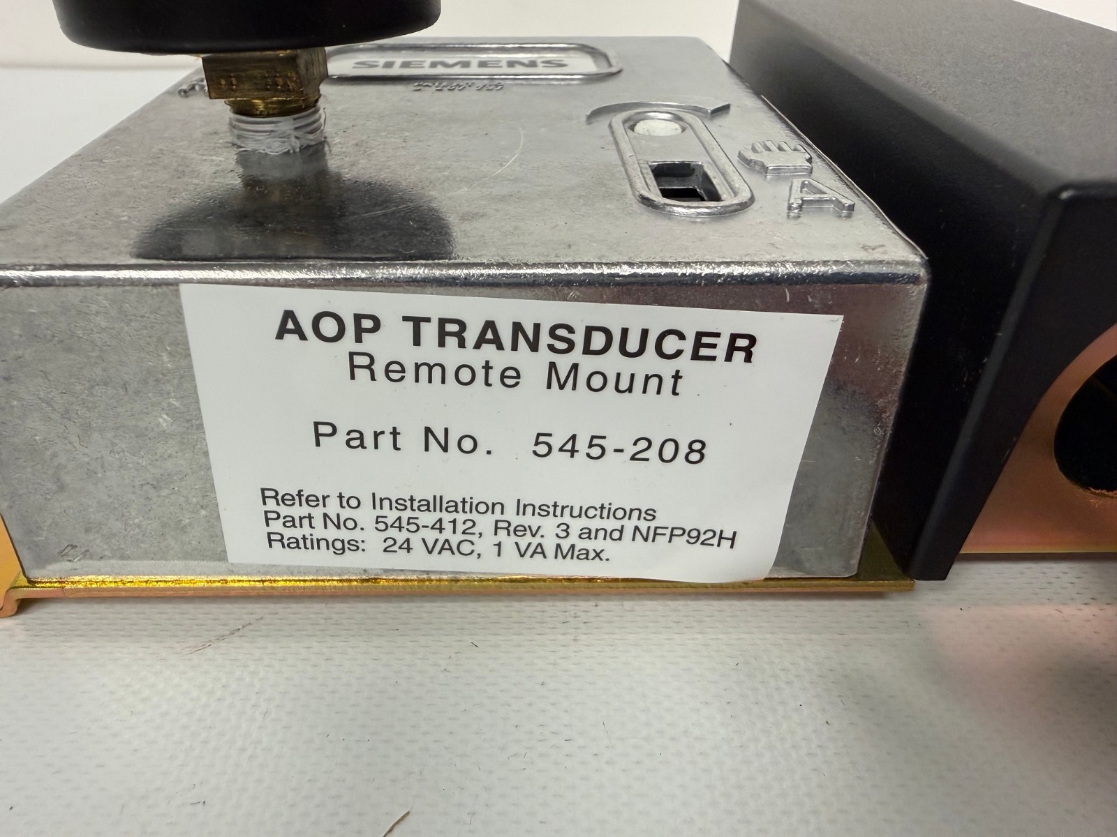 SIEMENS 545-208 ANALOG OUTPUT PNEUMATIC TRANSDUCER AO-P TRANSDUCER NEW