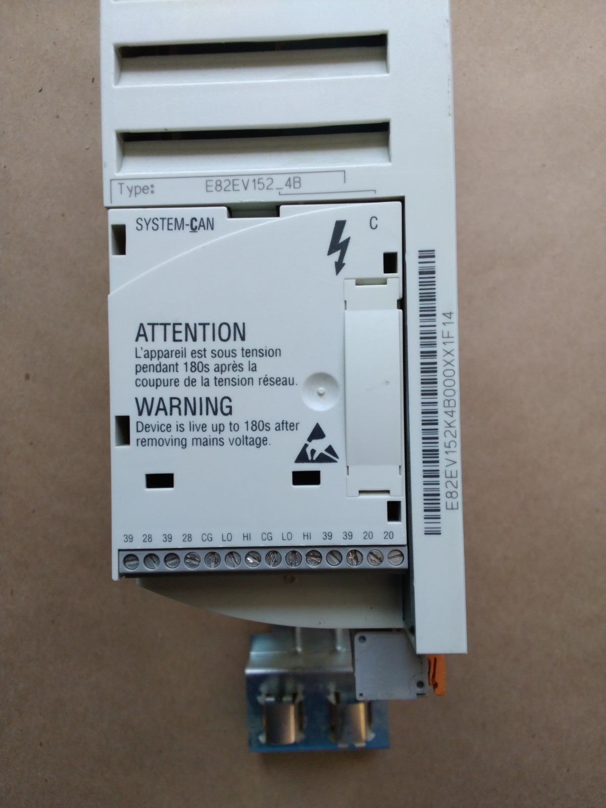 Lenze E82EV152_4B