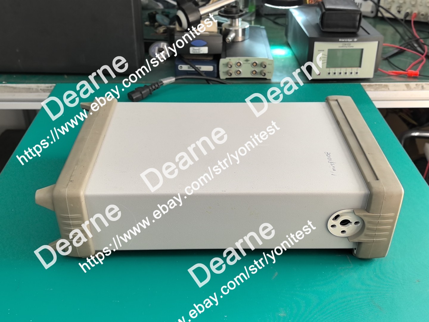 Agilent HP33120A Arbitrary Waveform Function Signal Generator