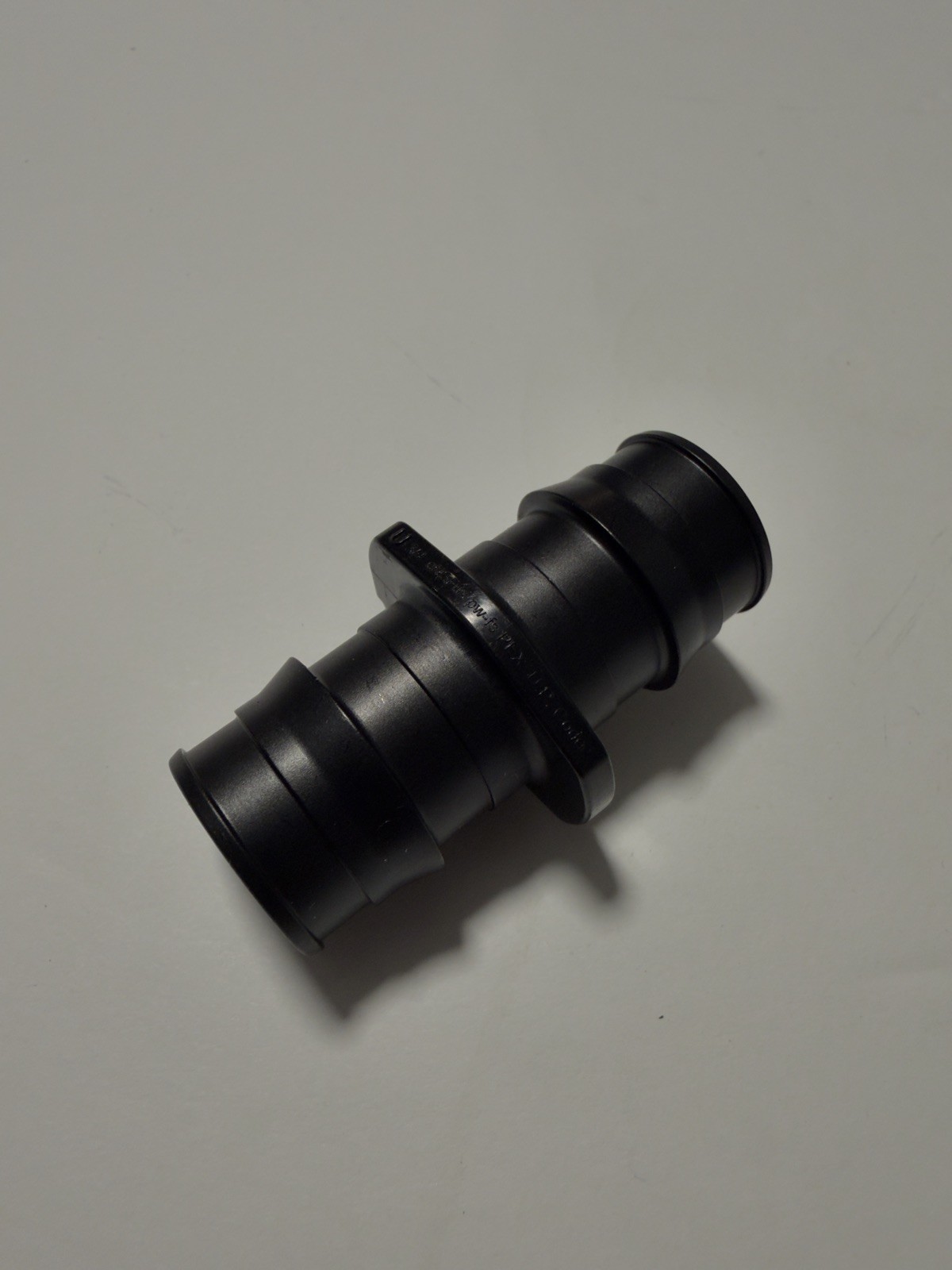 Uponor Q4777575 3/4″ x 3/4″ Straight Couplings