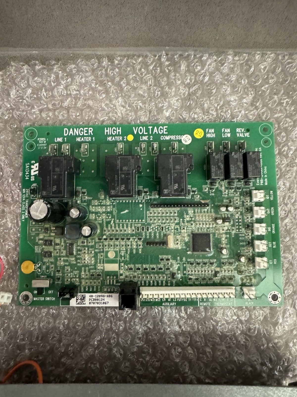 AMANA Goodman PTAC CONTROL BOARD & COVER SET PCB00124 – Good Condition Working