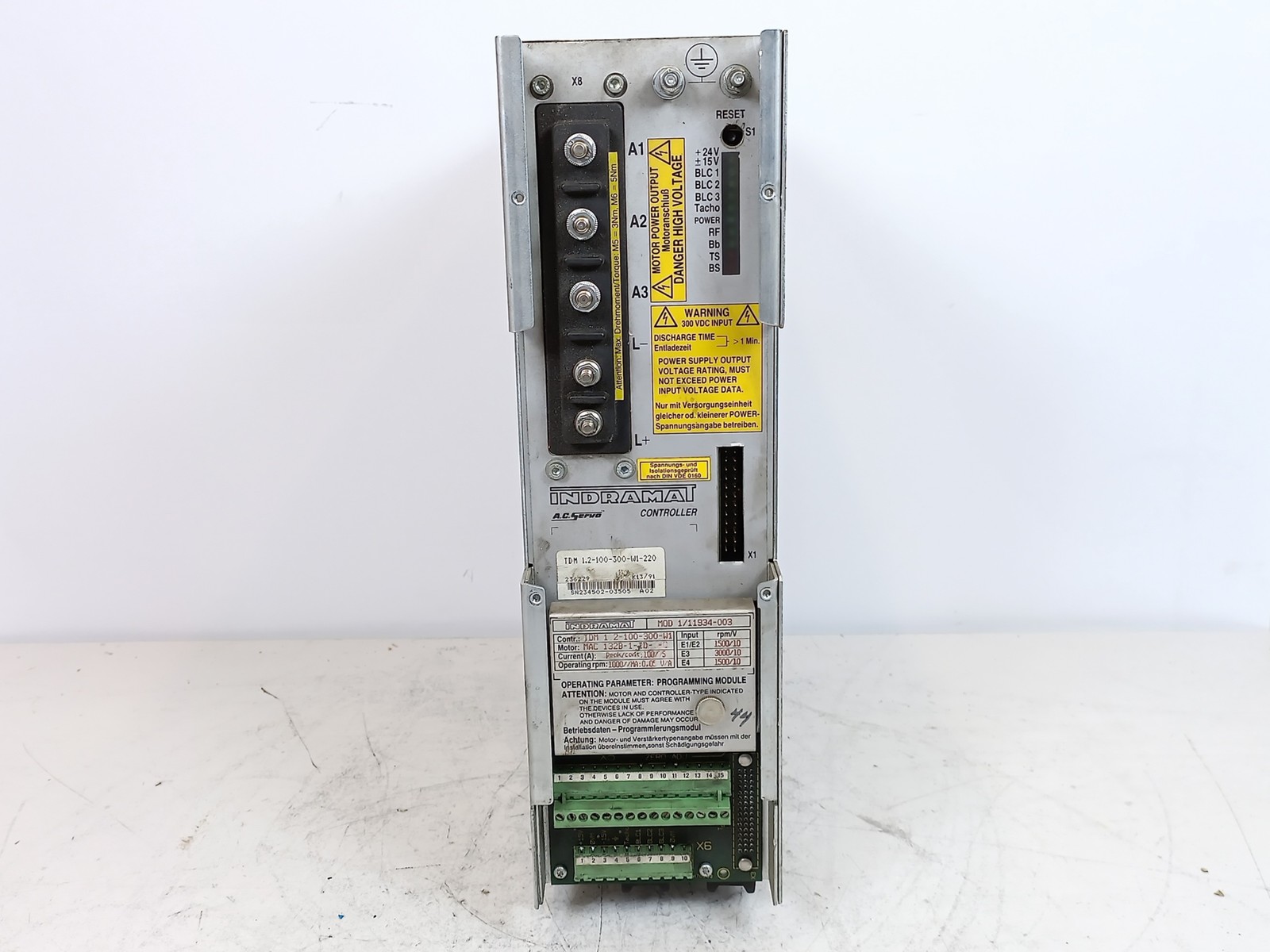 Indramat TDM1.2-100-300-W1-220 AC Servo Controller