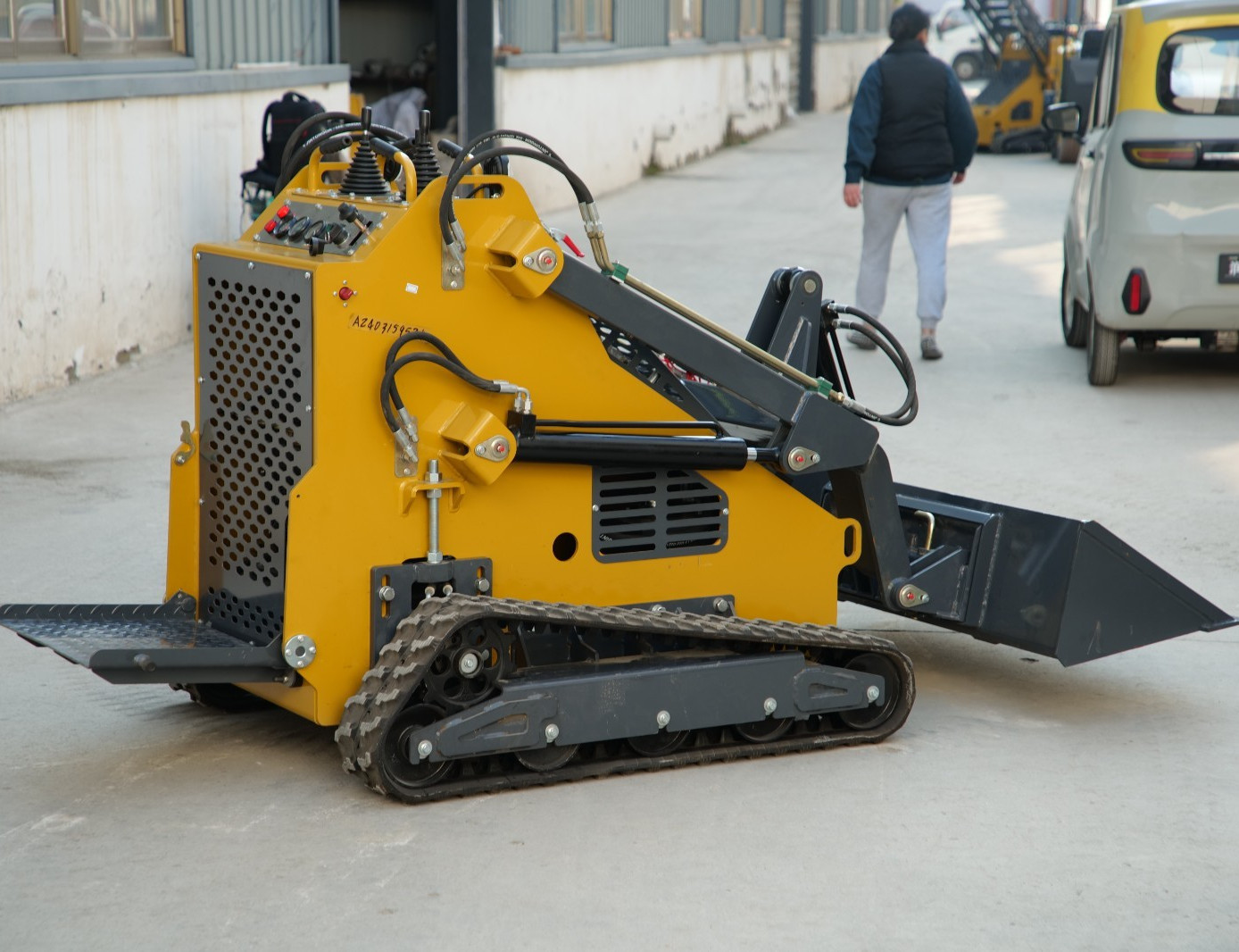 MMS 2025 Free Shiping Crawler Mini Skid Steer Loader with EPA 23HP Engine in USA