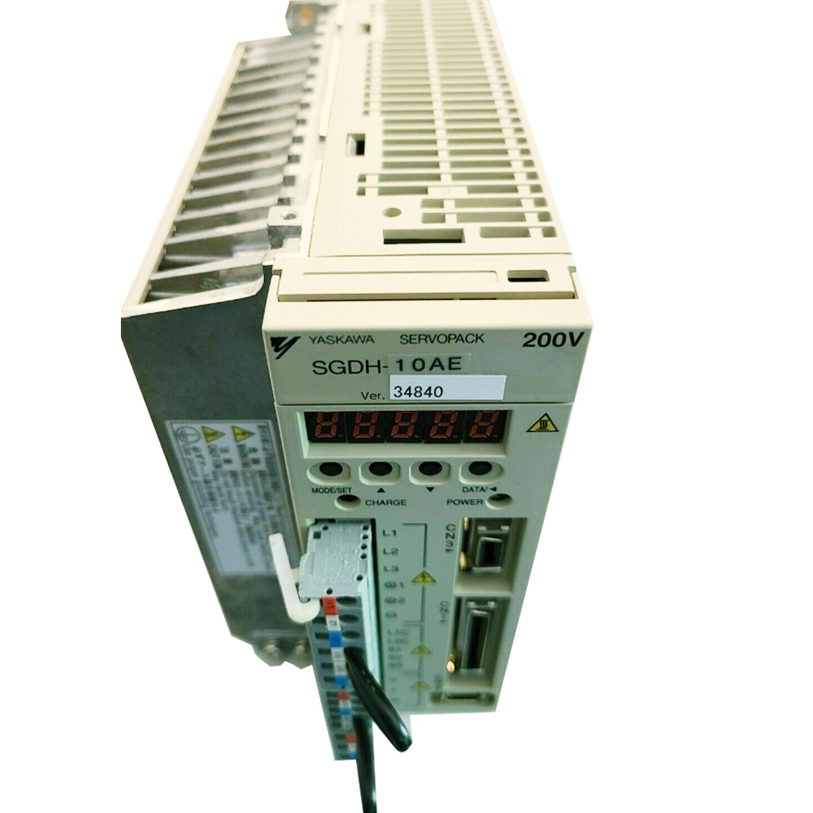 New In Box YASKAWA SGDH-10AE Servo Drive