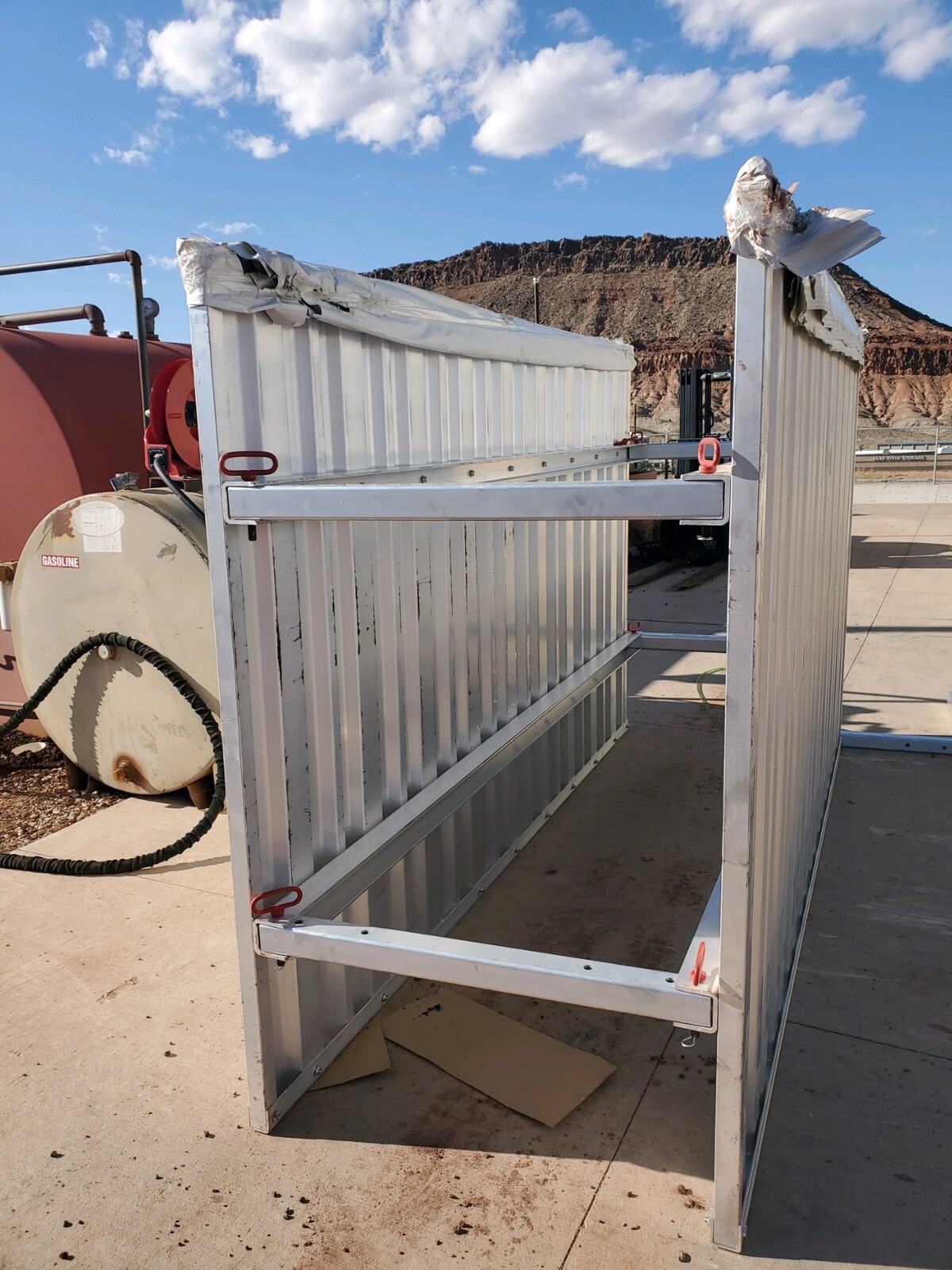 ALL ALUMINUM TRENCH BOX (Certified) 6’Hx10’Lx3′ 4″ W approx weight 650lbs