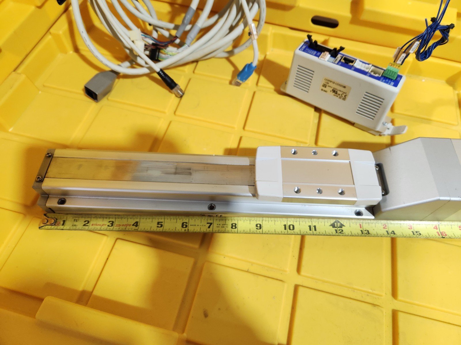 Electric Actuator SMC LEFS32A-200-R58P30 Electric Slider W/ Driver & Cables