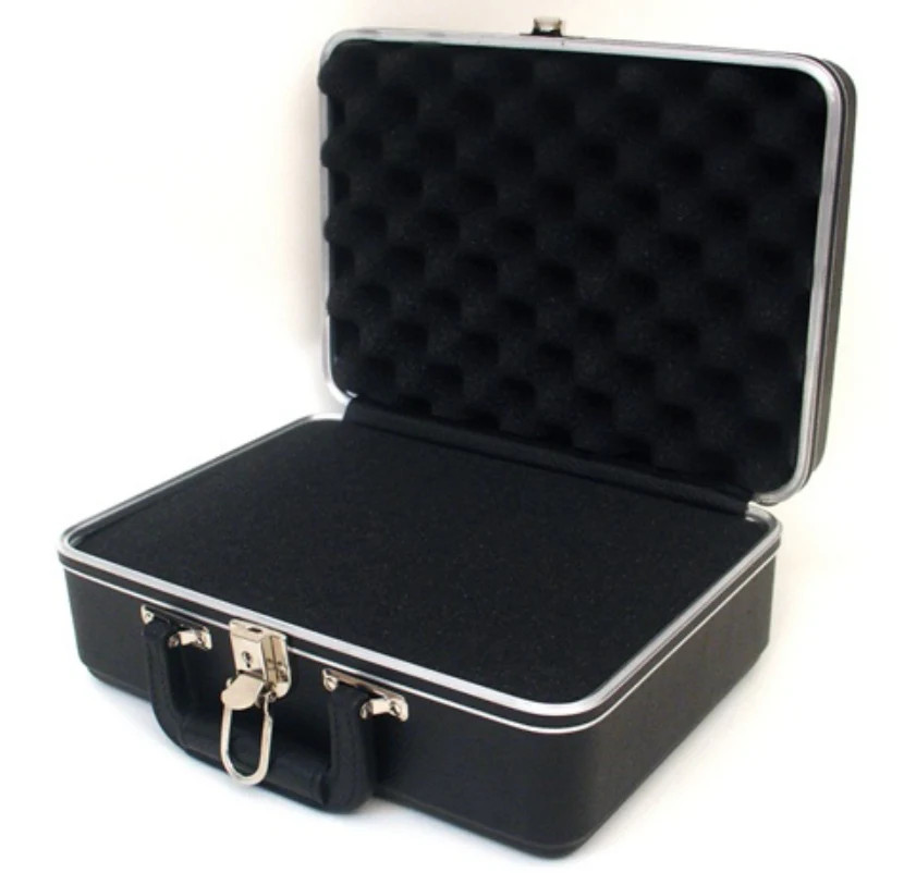 1412 – PLATT LUGGAGE – LIGHT-DUTY ABS CASE – Interior Dimensions (L x W x D): 12