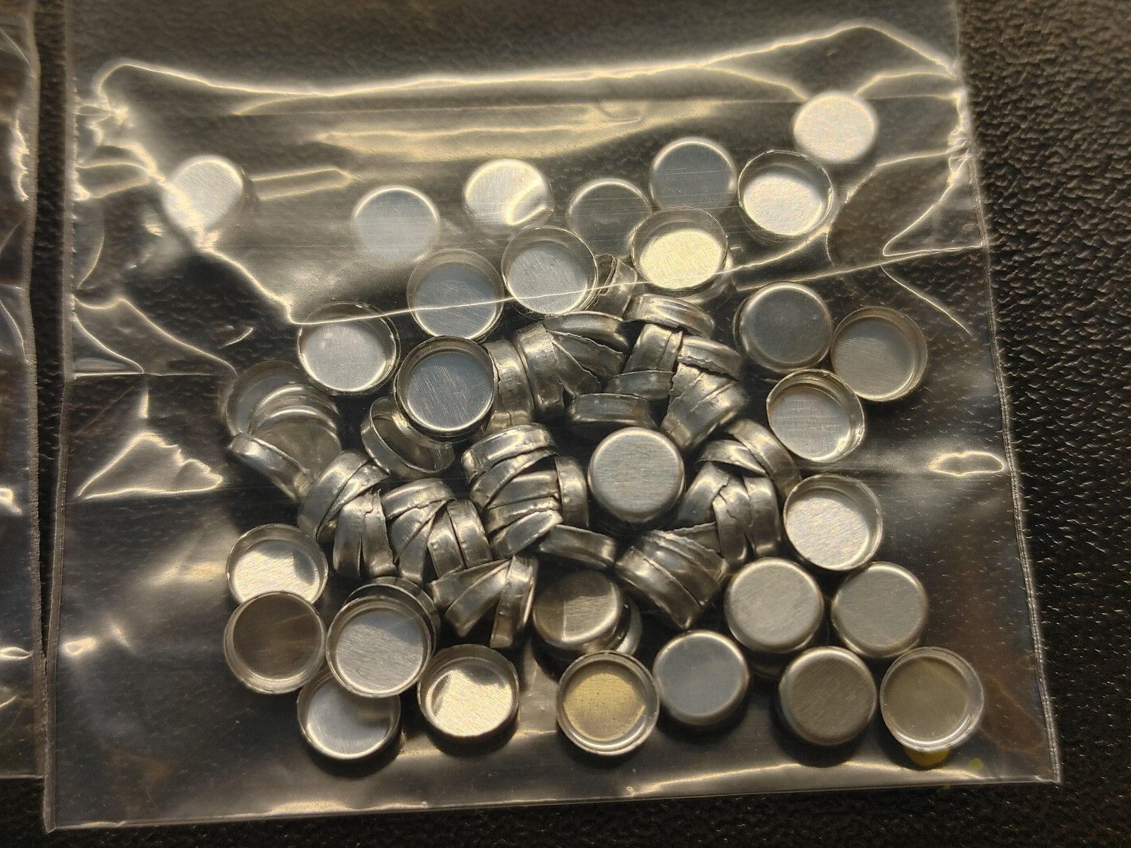 TA Tzero Aluminum pan for DSC analysis on Solid pan+lid (pkg. of 100) 901670.901