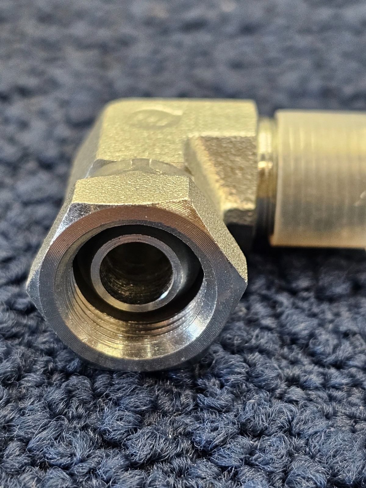 (QTY 5) Brennan Industries YT2407: 90-Degree Steel Elbow Fitting