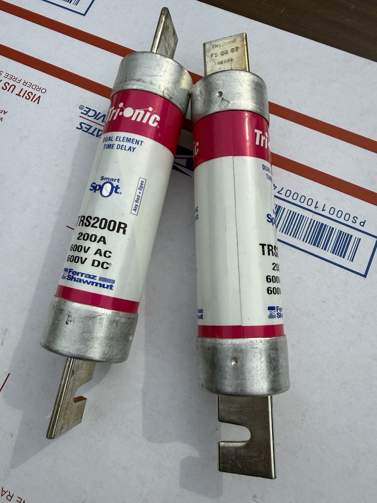 ✌️NEW FERRAZ SHAWMUT TRI-ONIC 200 AMP SMART SPOT FUSE 250VAC TRS200R Z2