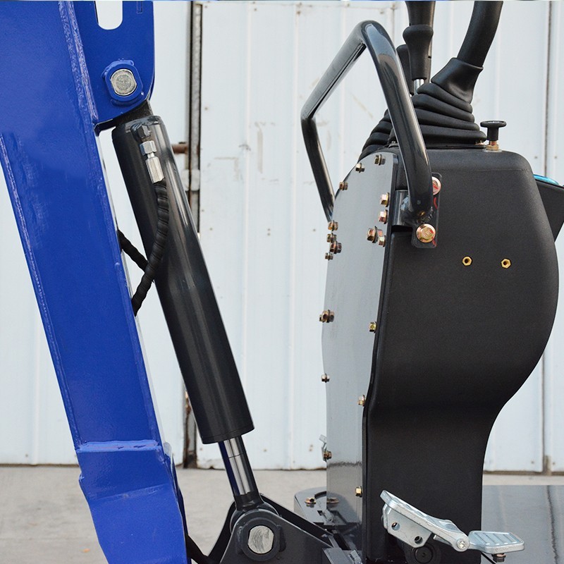 Free Shipping 13.5HP Mini Excavator 1 TON B&S EPA Engine Hydraulic Thumb Digger