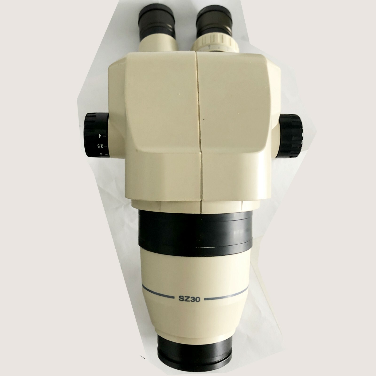 Olympus SZ3060 0.9 to 4.0X Stereo Zoom Microscope 10x/22 Eyepieces, x2 AUX LENS