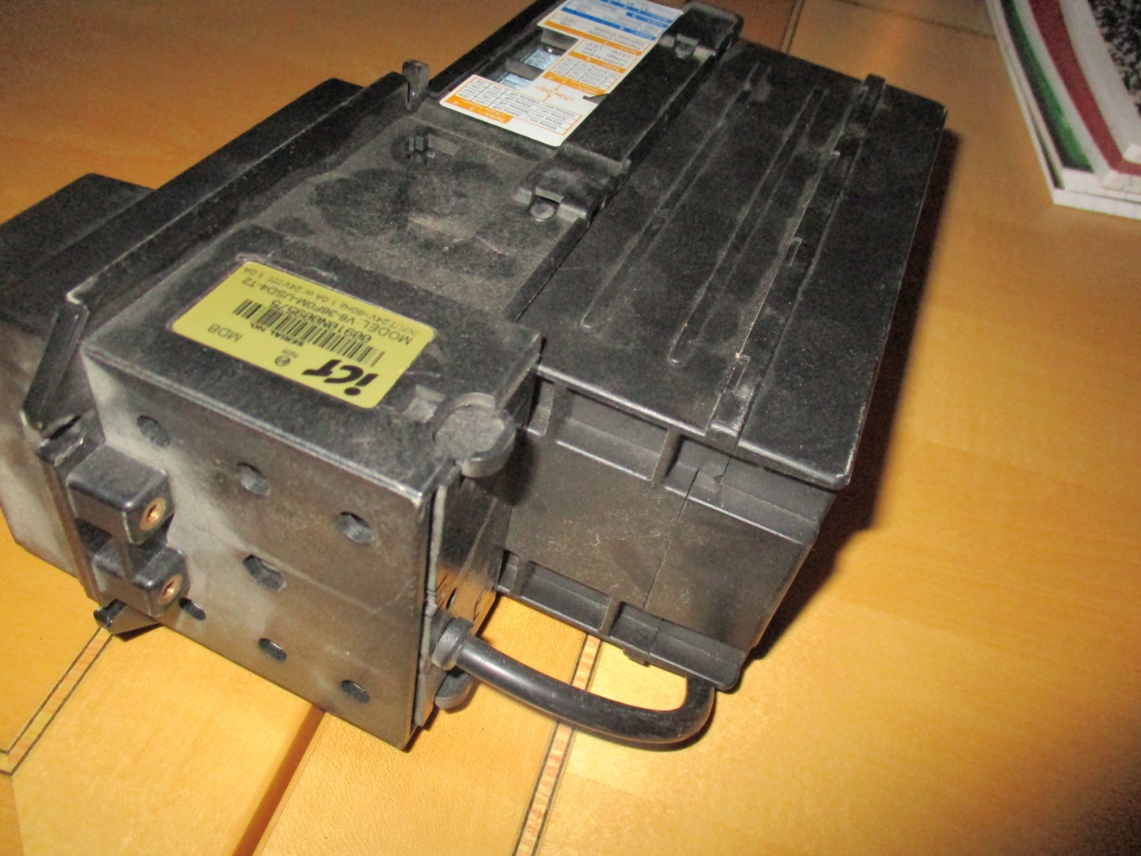 ICT V6-36F0M-USD4-T2 BILL ACCEPTOR, AND MAG. UNTESTED BUT HIGH CHANCE OF WORKING