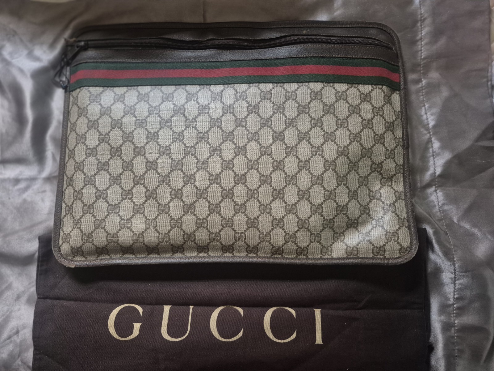 Vintage GUCCI Logo Portfolio/Laptop/ Clutch