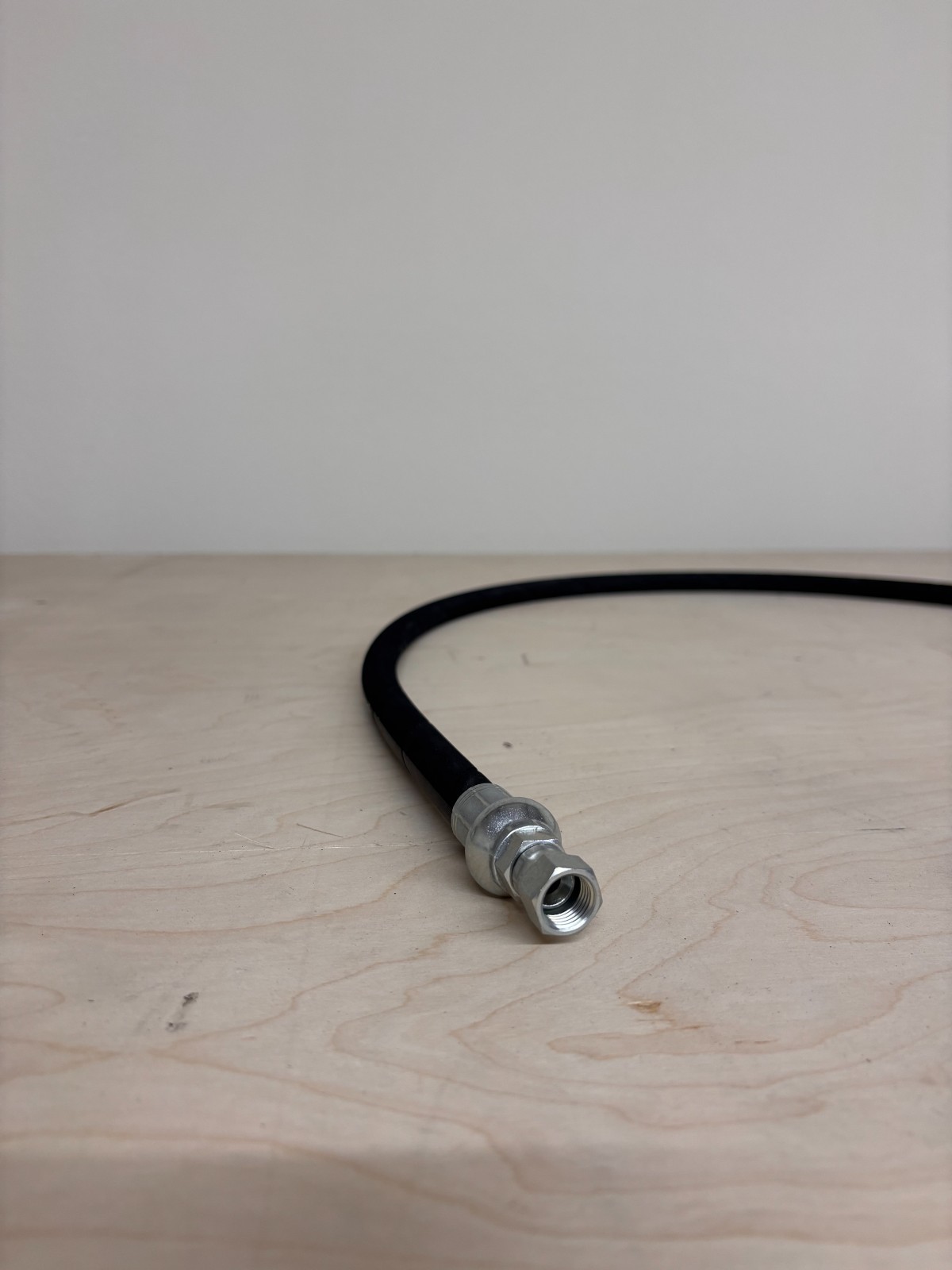 3/8″ x 48 ” Hydraulic Hose Assembly w/FEMALE JIC ends. FREE SHIPPING