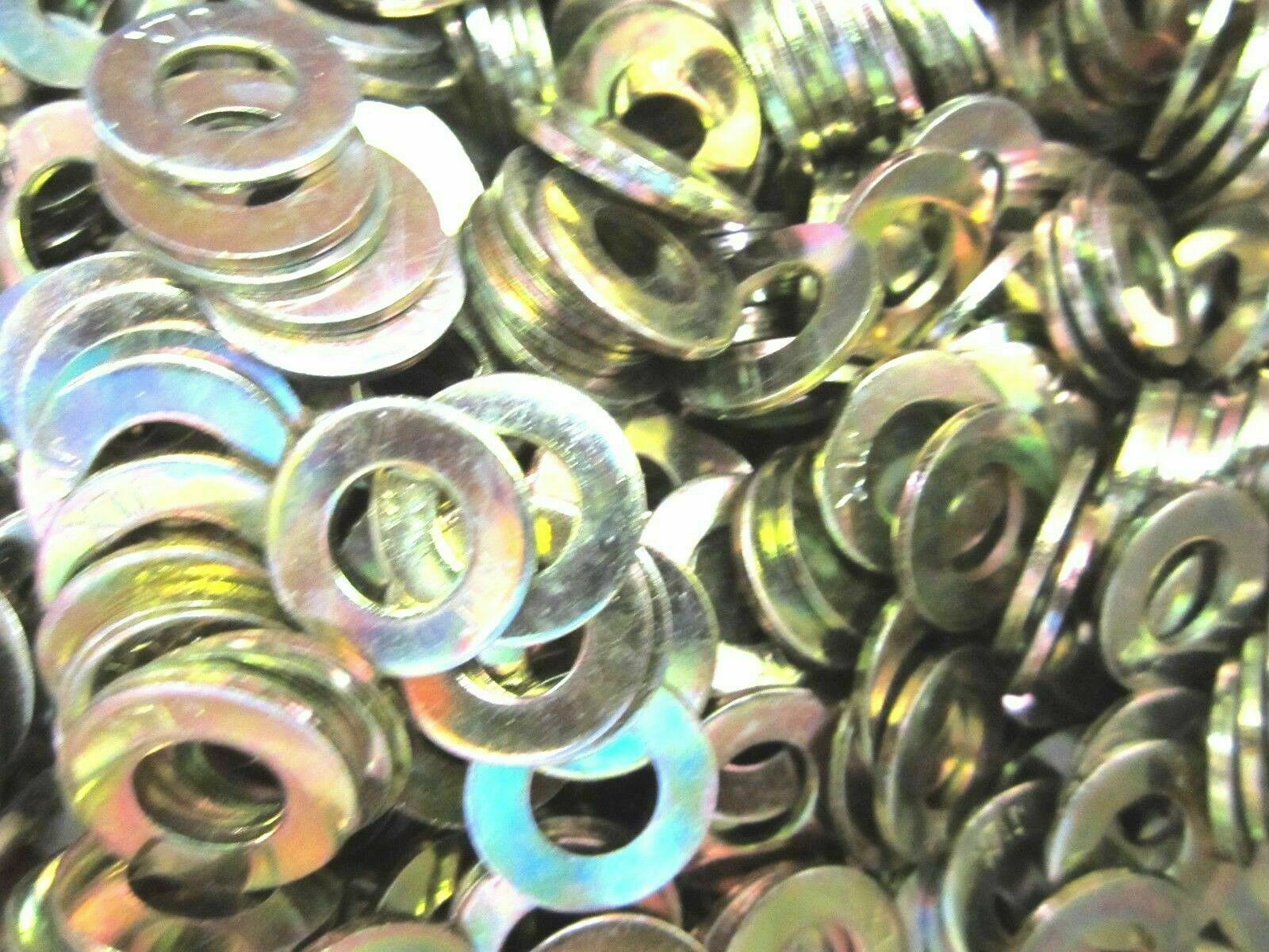 700 Piece Grade 8 Yellow Zinc SAE Flat Washer Assortment 1/4-1/2