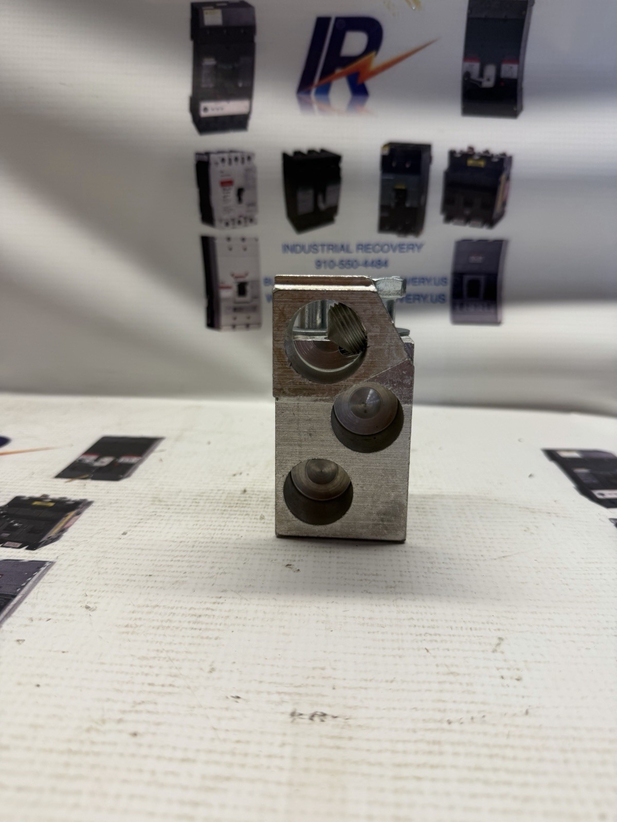 NEW IN BOX EATON TA1201NB1 BREAKER LUG 3 TERMINAL N-FRAME